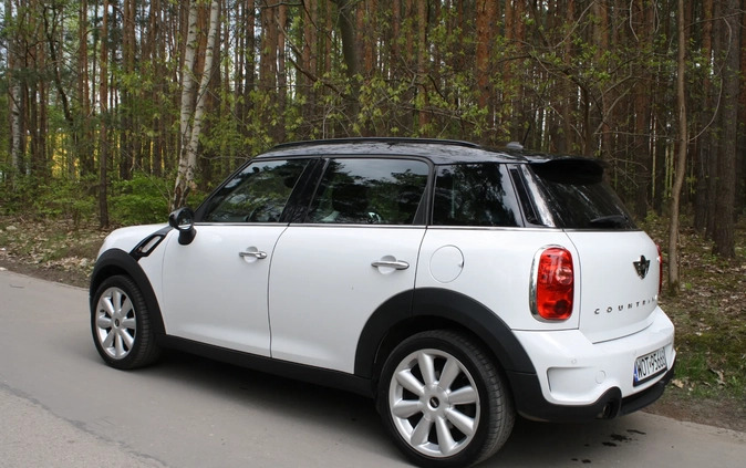 MINI Countryman cena 53900 przebieg: 146000, rok produkcji 2016 z Józefów małe 436